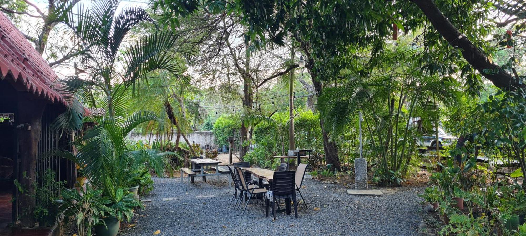 Congos Hostal Y Camping Playa Hermosa  Buitenkant foto